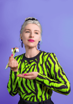 Profil_FotosMarta_lila_N 3 Kreativagentur und Filmproduktion Hamburg Marta